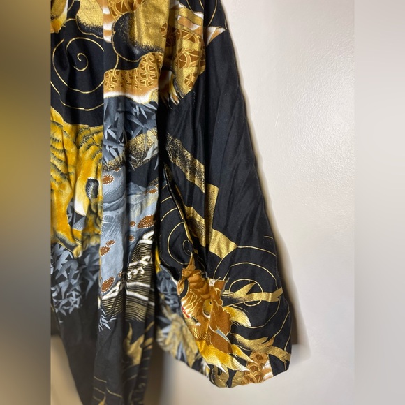 New Golden Dragon Traditional Kimono Size 35in. Gold Unisex Belted Classic - Picture 5 of 11